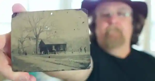 Man Buys $2 Photo In Antiques Shop, A Closer Look Makes His Heart Drop