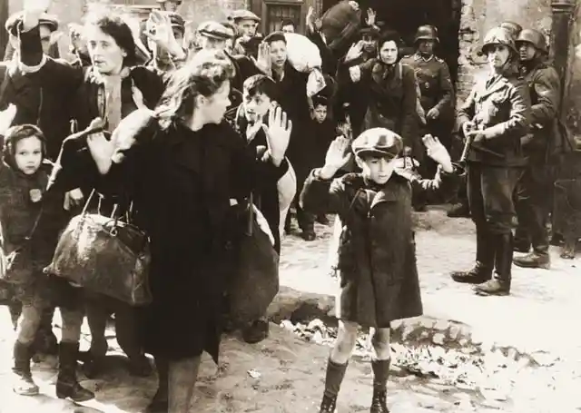 1943: Warsaw Ghetto Uprising
