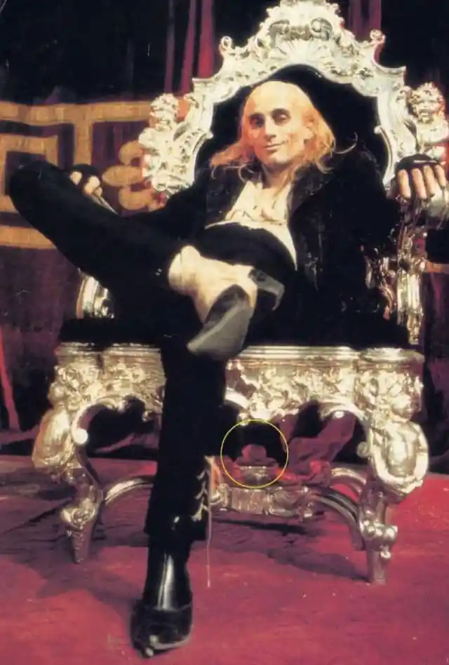#1. There Are Literal Easter Eggs In &lsquo;The Rocky Horror Picture Show&rsquo;