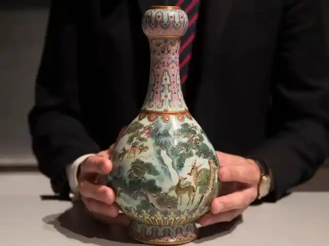 The Vase Nobody Liked Is Worth A Fortune!