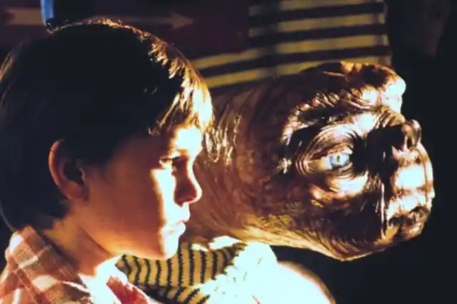 #17. E.T Exists In The Same Universe As Star Wars