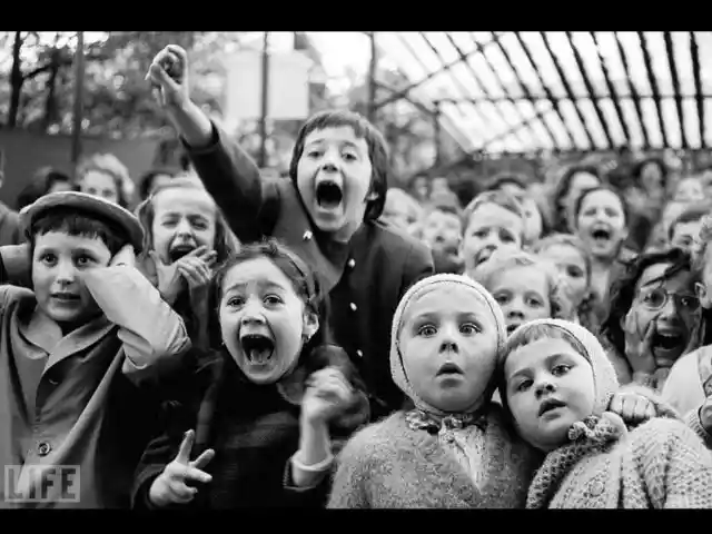 Paris Puppet Show, 1963