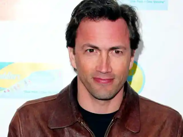 Andrew Shue