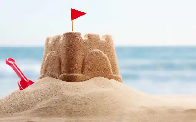 #14. Building Castles On Italy&rsquo;s Beaches