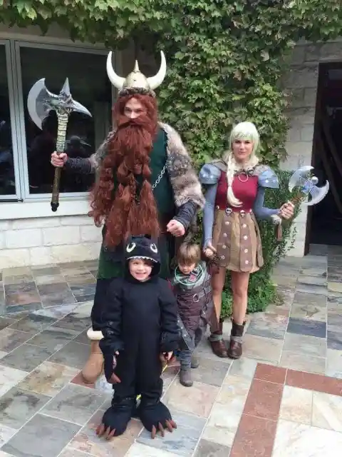 #23. Jared Padalecki and Family &ndash; The How to Train Your Dragon Cast