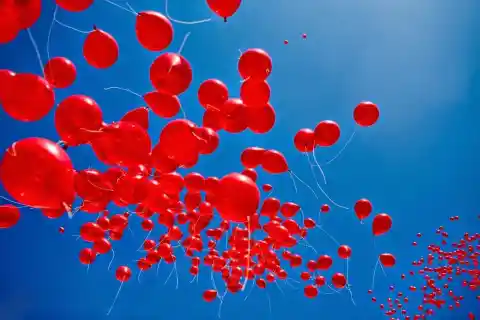 #17. 99 Luftballons &ndash; Nena