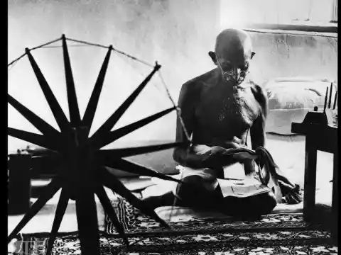 Mohandas Gandhi, 1946