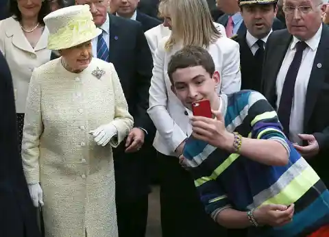 #6. Selfie With The Queen