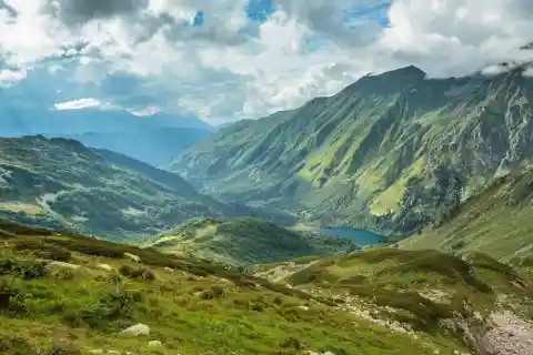 Lake Kardyvach