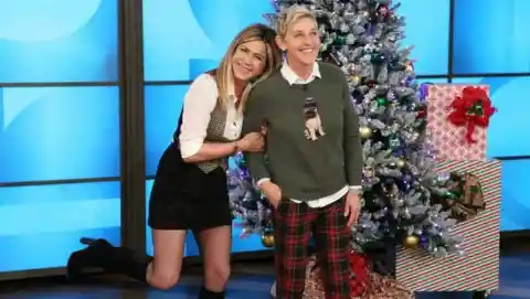 #30. Jennifer Aniston And Ellen DeGeneres