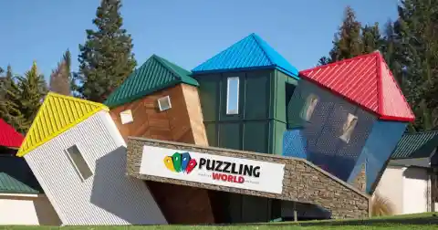 Puzzling World, New Zealand