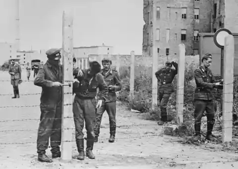 1961: Berlin Wall Is Erected