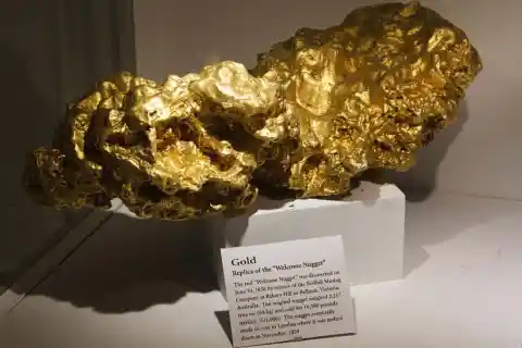 #6. World's Largest Gold Nugget