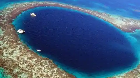 The Great Blue Hole – Belize