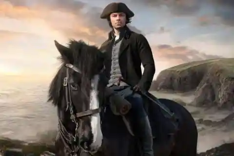 #9. Aidan Turner Said He Knew How To Ride A Horse