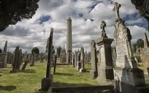 #13. Glasnevin Cemetery &ndash; Dublin