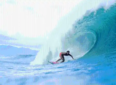 Surf Oahu’s Banzai Pipeline