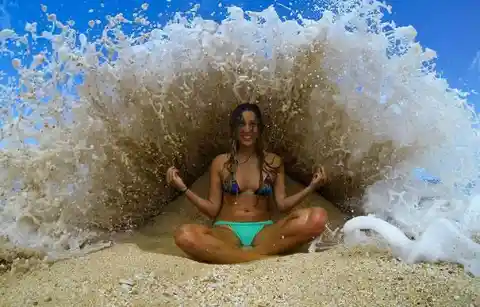 Crashing Waves